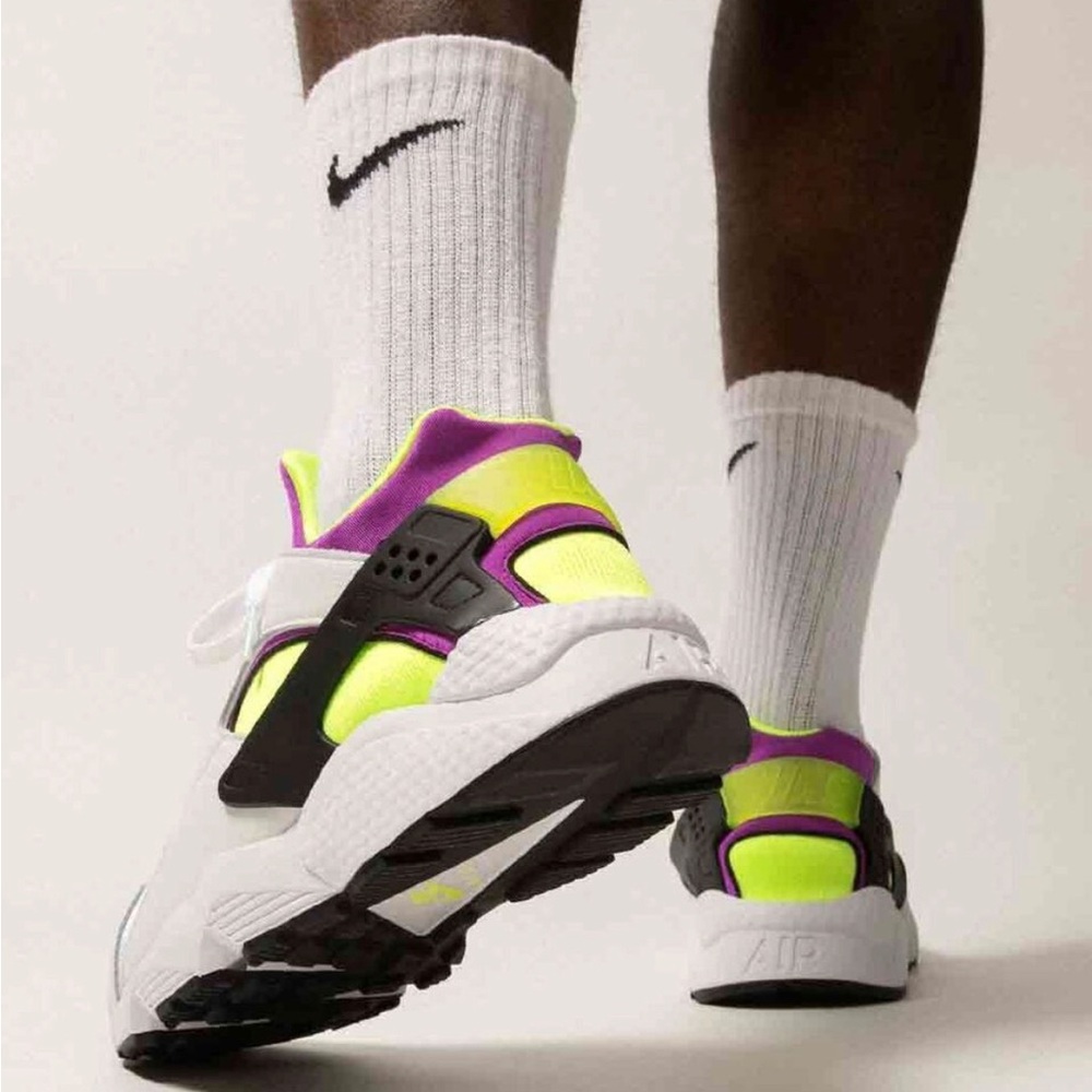 Nike Air Huarache New in Box Men’s 10, Neon Yellow, Magenta